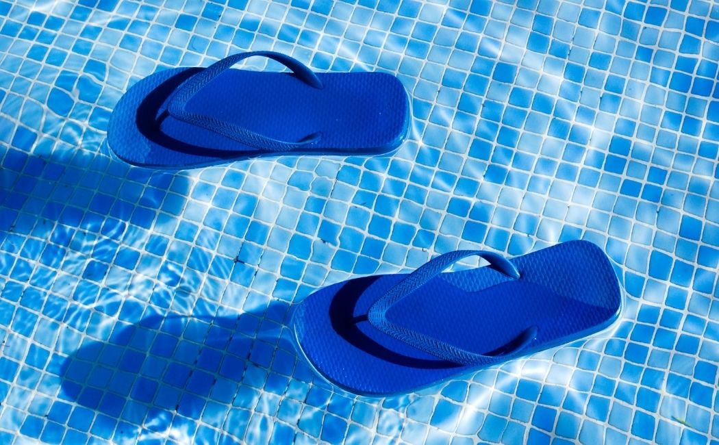 Świetne nie tylko na basen klapki męskie Adidas