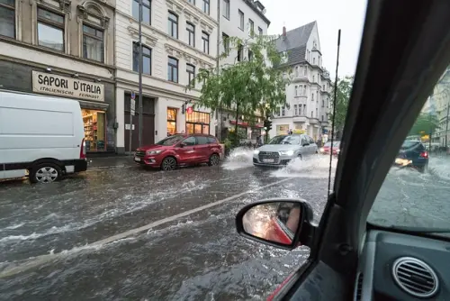 Jak zaplanować osuszanie budynków po zalaniu?