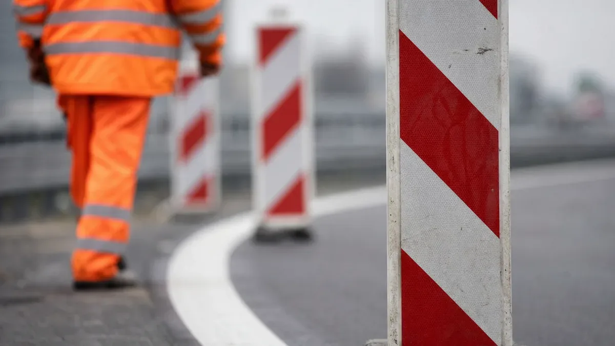Kolizja ciężarówek na A4. Korek w stronę Wrocławia ma kilkanaście kilometrów