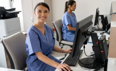 Obraz do artykułu: 25 klinik i ponad 40 poradni. Uniwersytecki Szpital Kliniczny we Wrocławiu wdraża system, który uwalnia kolejki do specjalistów