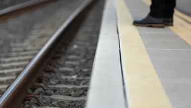 700 mln zł na kolej Dolnego Śląska. Pociągi jadą szybciej do Kłodzka i Ostrowa