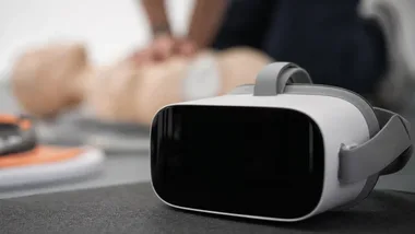 Gogle VR i akcje ratunkowe. Legniczanie ćwiczyli reakcje w kryzysie