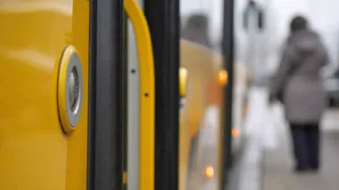Przebudowa skrzyżowania zmienia trasę autobusu 125. Jest tymczasowy przystanek