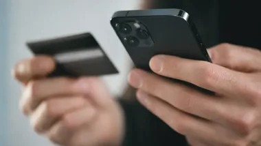 Składki ZUS zapłacisz w telefonie. Jest jedna opłata