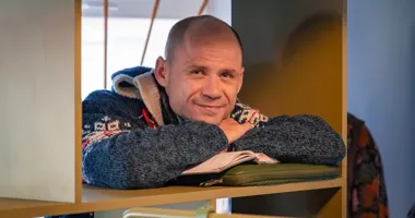 Grafika promocyjna wydarzenia „Chciałem malować” – wystawa obrazów Błażeja Organistego
