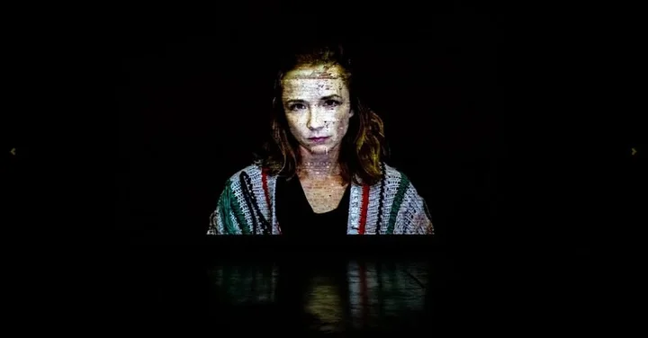 Grafika promocyjna wydarzenia Kobieta i życie — spektakl we Wrocławiu