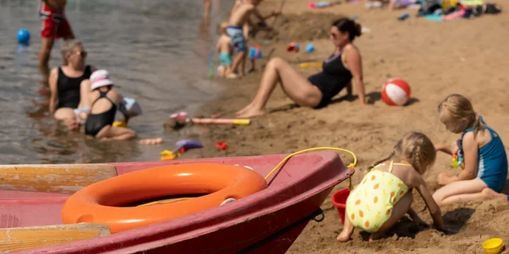 Glinianki z nowym piaskiem i zjeżdżalniami, Orbita gotowa na pływanie