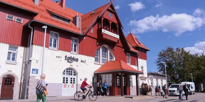 Pociągi wracają w Karkonosze. Z Wrocławia pojadą też szybciej