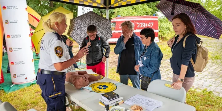 Mikroskop, dron i odciski palców. Tak wyglądał piknik przy Gajowym