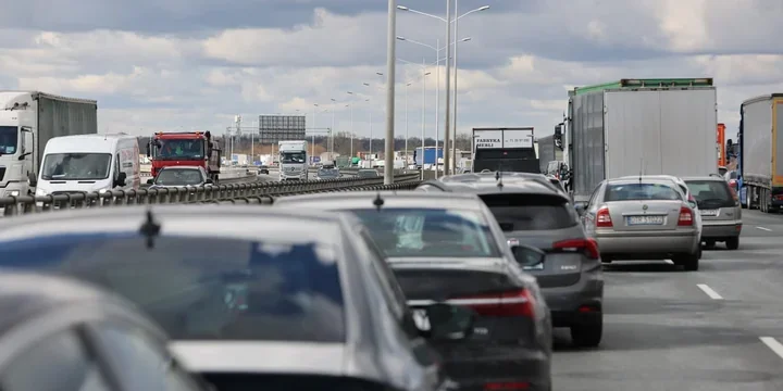 Dwa zatory na A4. Korek w stronę Zgorzelca ma już 15 kilometrów