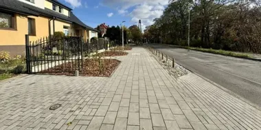 Odolanowska z nowym chodnikiem i ponad 2 tysiącami roślin. Są też LED-y