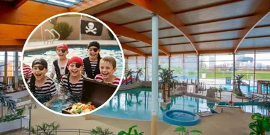 Piracka majówka w Aquaparku Wrocław. Dzieci i dorośli w centrum zabawy