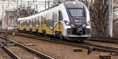 Dolnośląskie tory wracają – kontrakty na linie do Lwówka i Wojcieszowa za niemal 200 mln zł