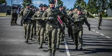 Przysięga w 10 Wrocławskiej Brygadzie Łączności. Przed nimi 11 miesięcy służby