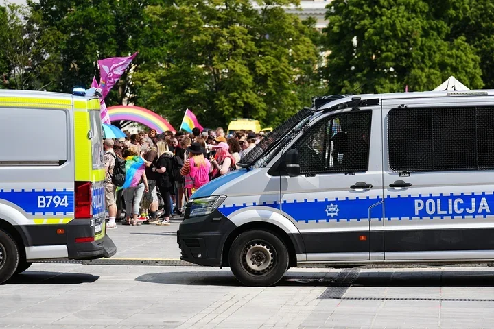 Tysiące na ulicach Wrocławia, służby w gotowości. Marsz Równości przeszedł bez cienia incydentu