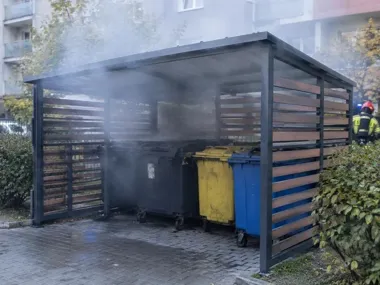 Wrocław: zatrzymany podczas kradzieży podejrzany o podpalenie wiat