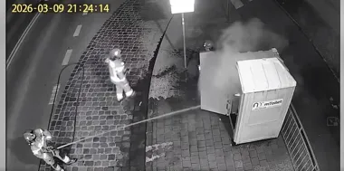 Trzech nastolatków zatrzymanych po podpaleniach przenośnych toalet przy pętli autobusowej