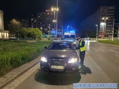 Ponad 1400 kontroli we Wrocławiu - jeden kierowca z podrobionym prawem jazdy