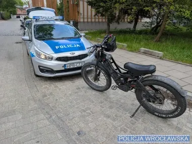 Wrocławscy policjanci zatrzymali rower elektryczny. Kierujący miał zakaz