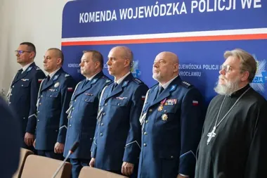 97 nowych policjantów złożyło ślubowanie - Wrocław dostanie 33 z nich