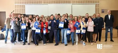 Na uczelni we Wrocławiu ćwiczyli obronę przed agresorem pod okiem policji