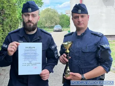 Wrocławscy policjanci na podium po wymagającym sprawdzianie z pierwszej pomocy
