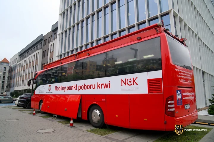 Czterdzieści donacji i 18 litrów krwi przy starostwie we Wrocławiu