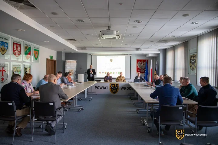 Samorządy Powiatu Wrocławskiego wzmacniają ochronę ludności i obronę cywilną