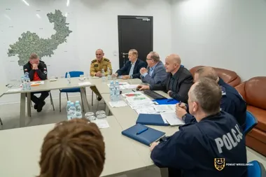 Służby podsumowały 2025 rok – priorytety ochrony ludności i obrony cywilnej