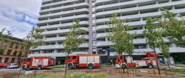 Ponad 72 metry wysokości i dźwig pożarowy - ćwiczenia strażaków we Wrocławiu