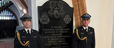 Zderzenie z nocnym tramwajem w sylwestrową noc. Zginęło dwóch strażaków
