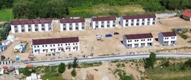40 domów dla powodzian w Bardzie. Na Dolnym Śląsku trwa odbudowa mieszkań