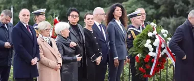 Na Westerplatte złożono kwiaty. Dolny Śląsk reprezentowała wojewoda