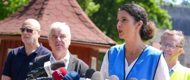 Na Bobrze widać poprawę. W Pilchowicach służby wciąż pracują